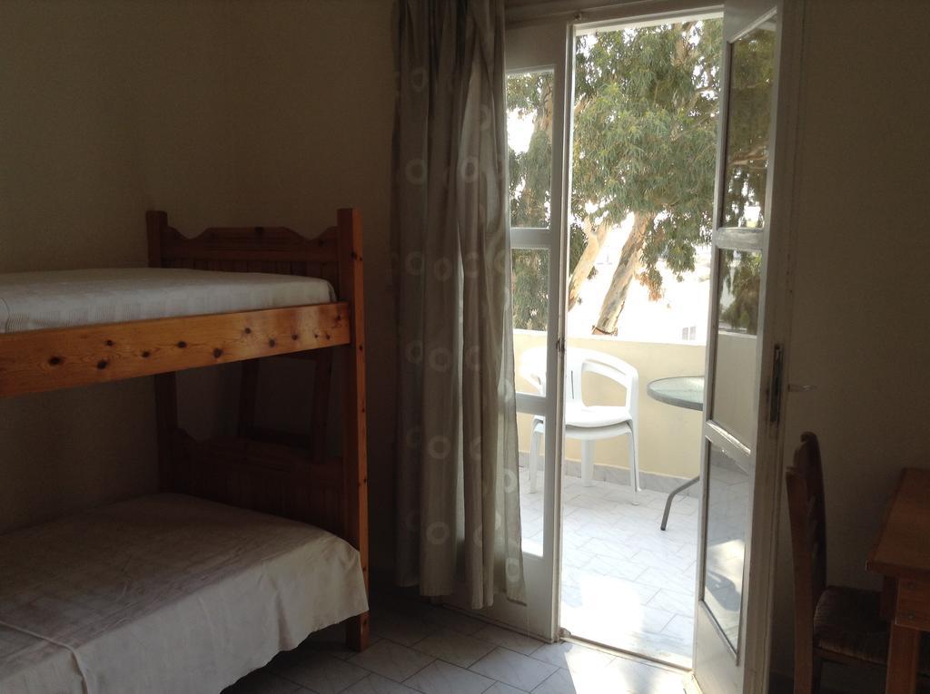 Rooms To Let Katerina & John'S Perissa  Zimmer foto