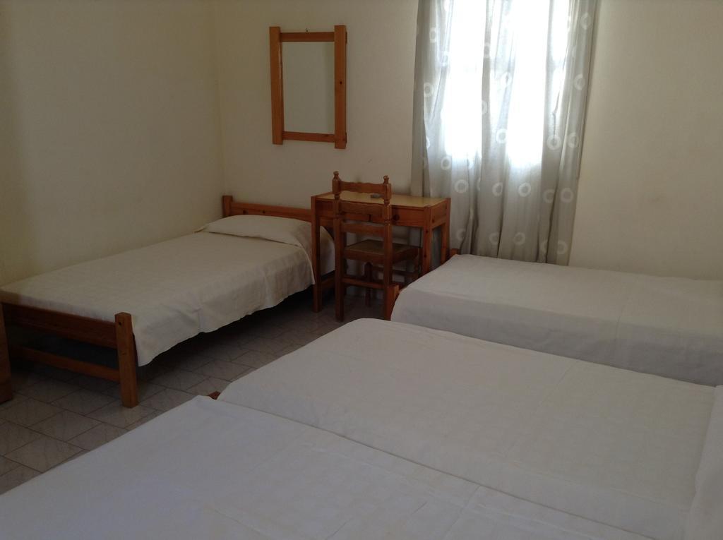 Rooms To Let Katerina & John'S Perissa  Zimmer foto